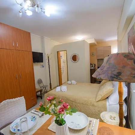 Georgia's Corfu Town Appartement *