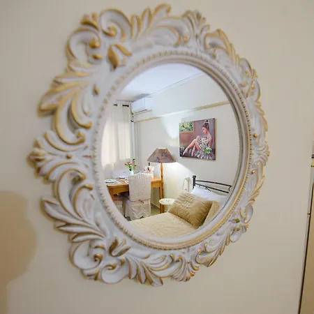 Georgia's Corfu Town דירה